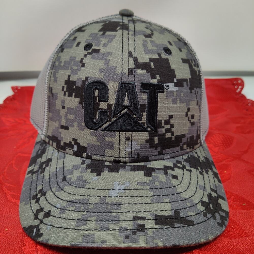 CAT Caterpillar Trucker Hat Digital CAMO Men's Adjustable Mesh